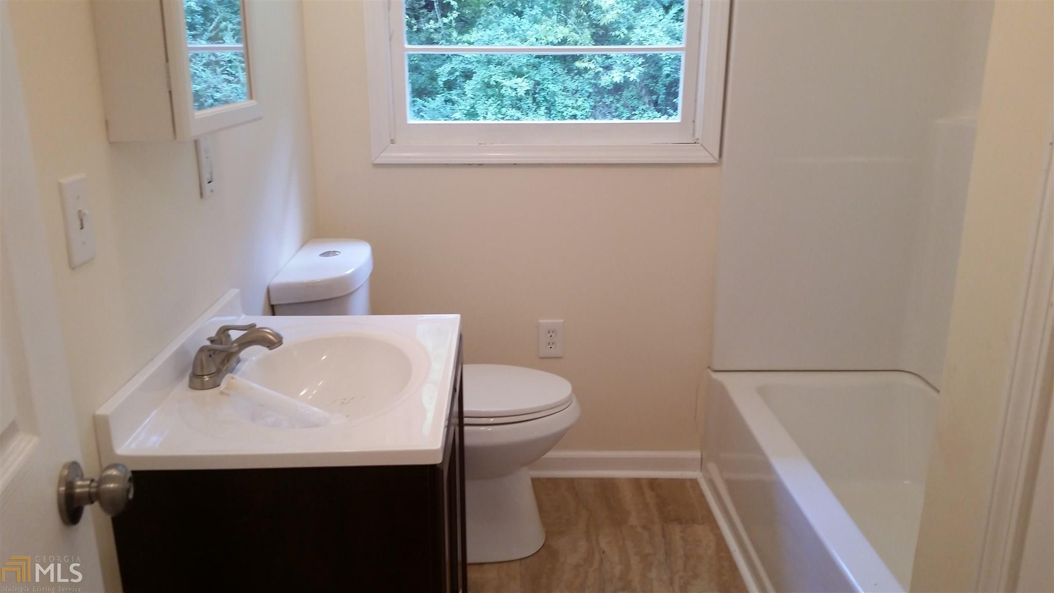 208 NE Bert Rd, Rome, GA 30161 photo 9