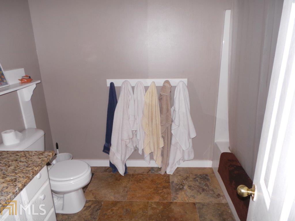 100 Holly Point Dr, Lagrange, GA 30240 photo 17
