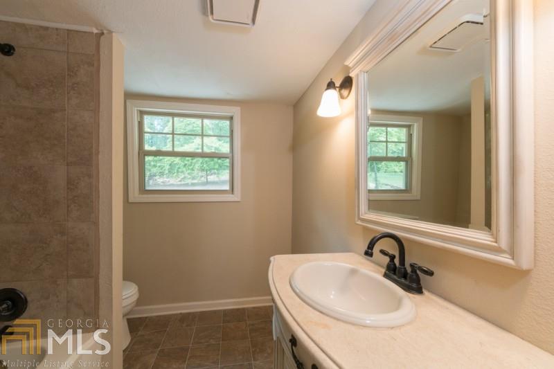 320 Roberts Point Rd, Jackson, GA 30233 photo 9