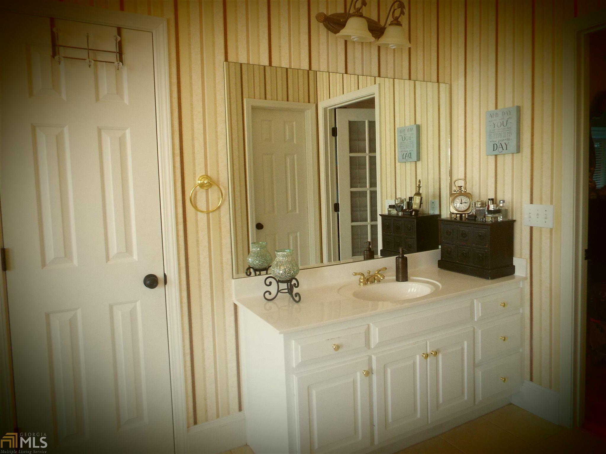 4331 Riverview Ln, Lithonia, GA 30038 photo 10