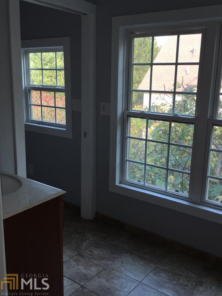 294 W Doyle St, Toccoa, GA 30577 photo 7