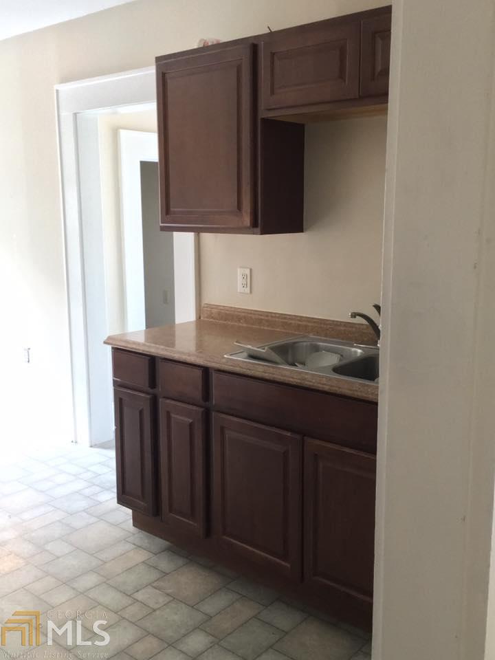 294 W Doyle St, Toccoa, GA 30577 photo 4