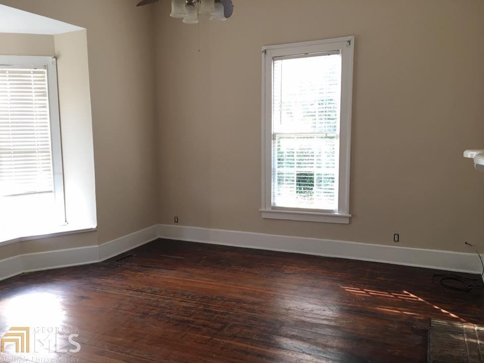 294 W Doyle St, Toccoa, GA 30577 photo 2