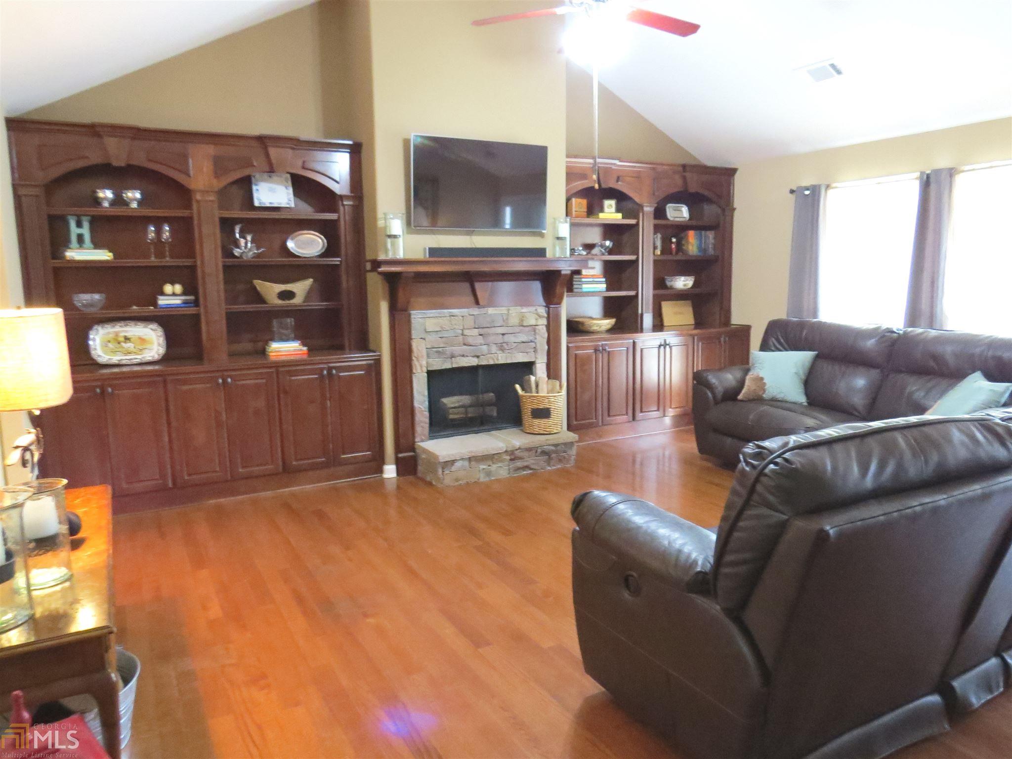 260 Stillmeadow Dr, Commerce, GA 30529 photo 2