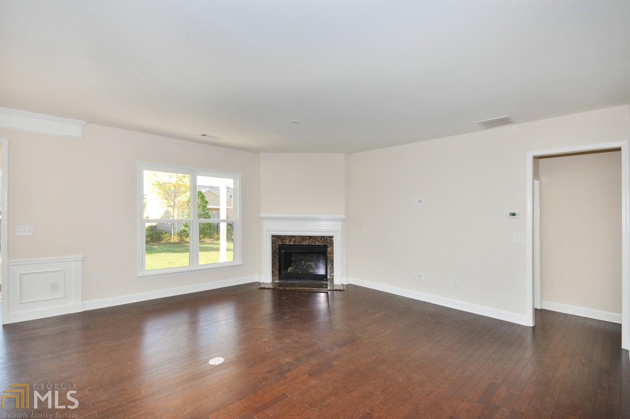 721 Firefly Ct, Griffin, GA 30223 photo 3