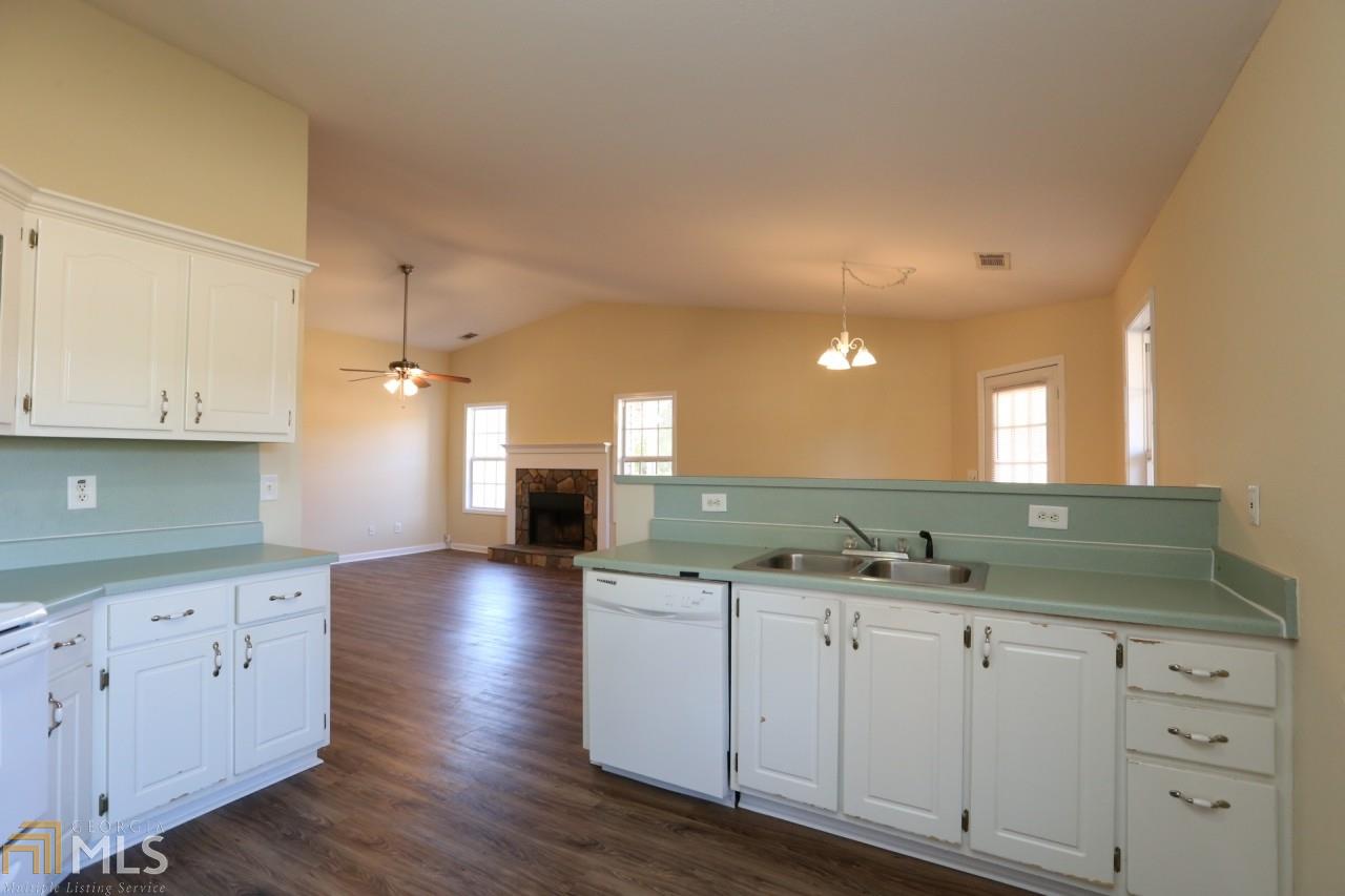 100 Kevins Dr, Hampton, GA 30228 photo 12