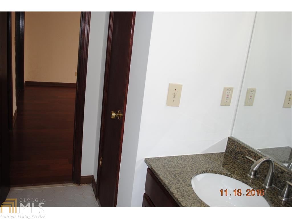 4031 Sugar Mill Dr, Duluth, GA 30096 photo 4