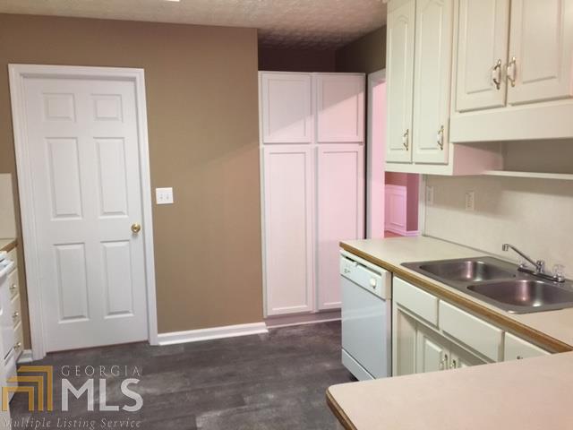 370 Trelawney Cir, Covington, GA 30016 photo 13