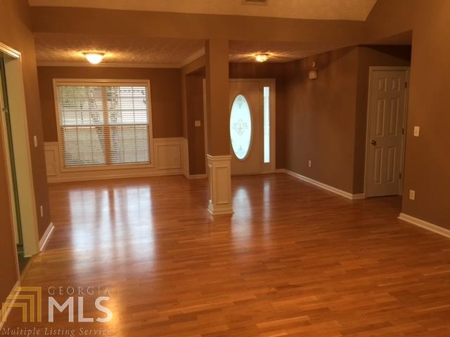 370 Trelawney Cir, Covington, GA 30016 photo 3