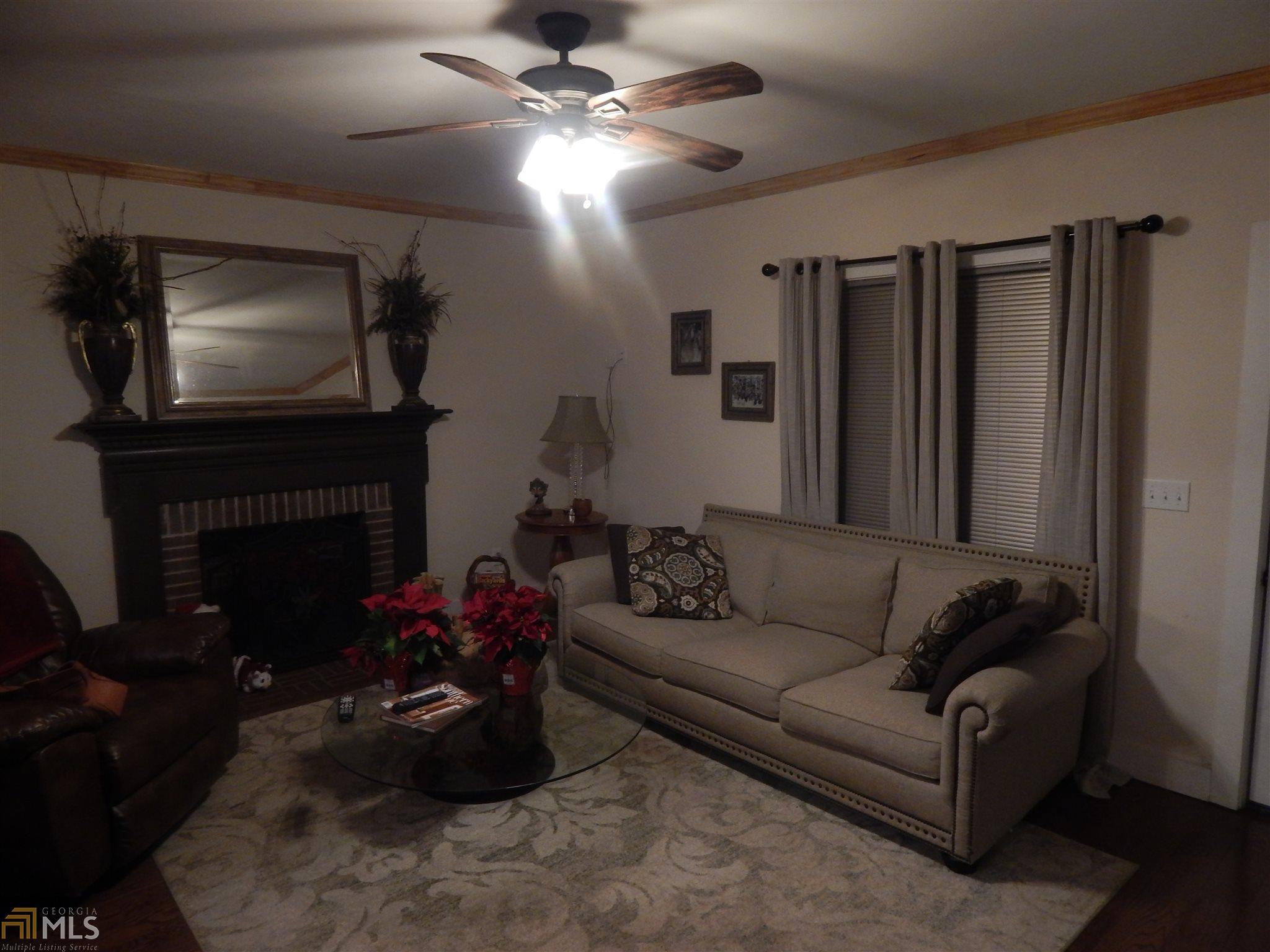 9153 Jefferson St, Commerce, GA 30529 photo 4