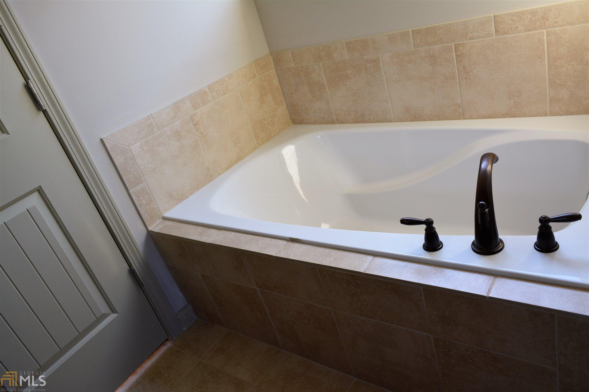 112 N Pointe Pkwy, Lagrange, GA 30241 photo 20
