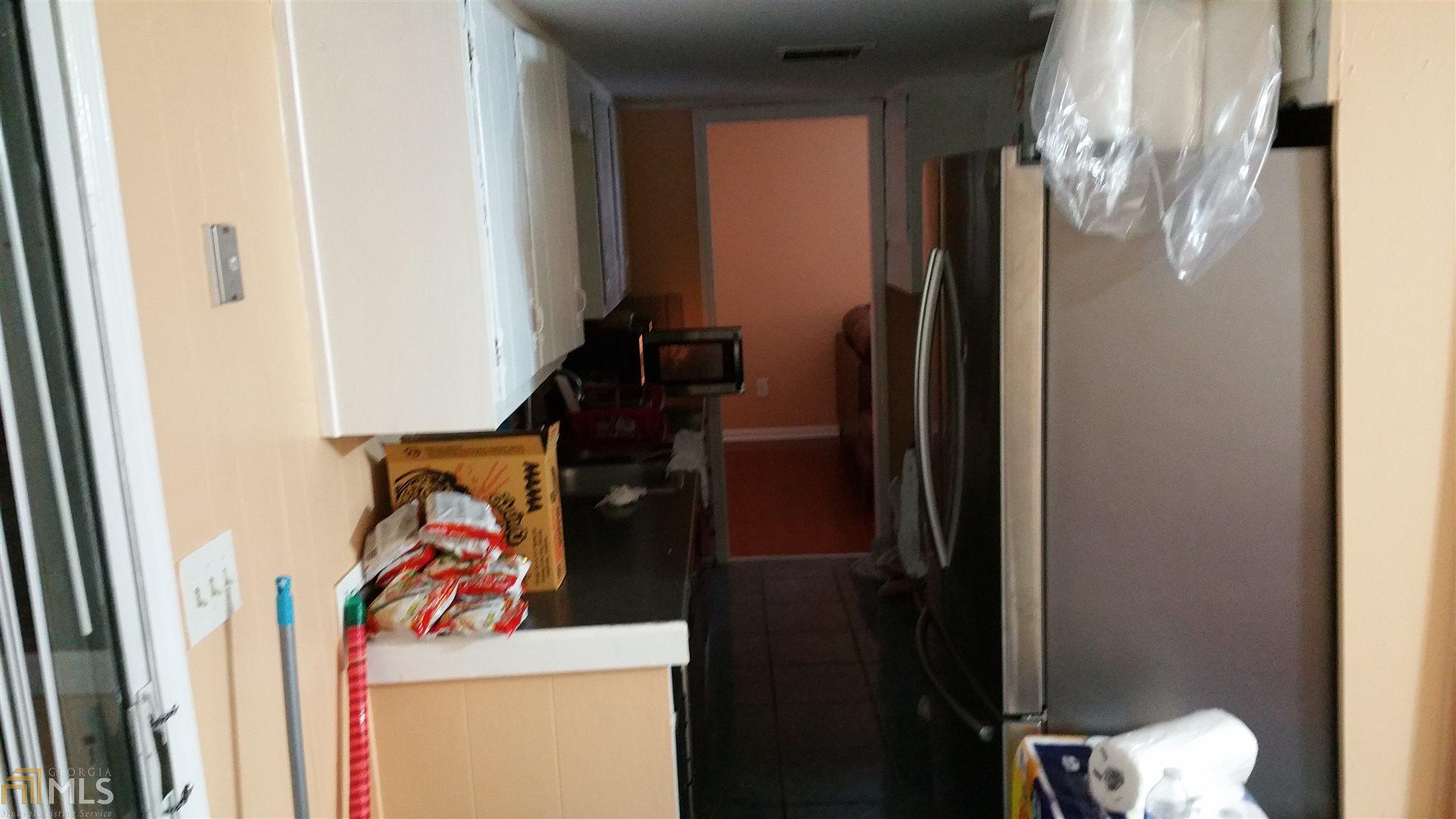 6009 Malibu Dr, Morrow, GA 30260 photo 5