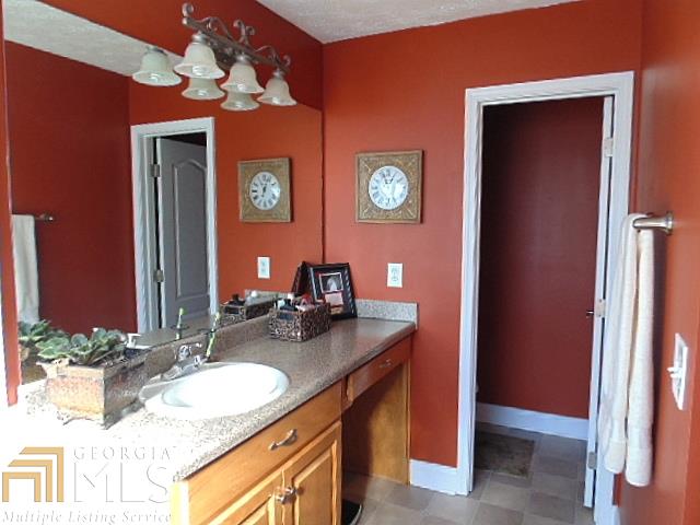 125 Saddle, Covington, GA 30016 photo 20