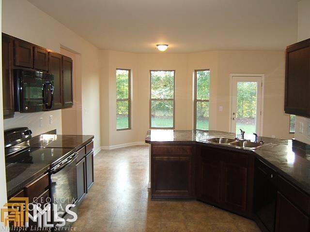 367 Bandelier Cir, Hampton, GA 30228 photo 9