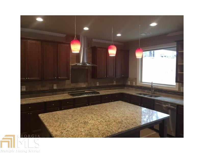 2092 Democracy Dr, Buford, GA 30519 photo 4