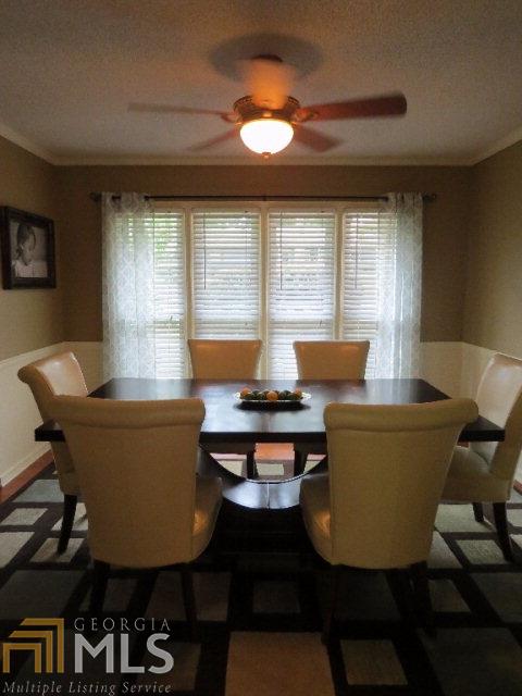 305 Regency Cir, Dublin, GA 31021 photo 6