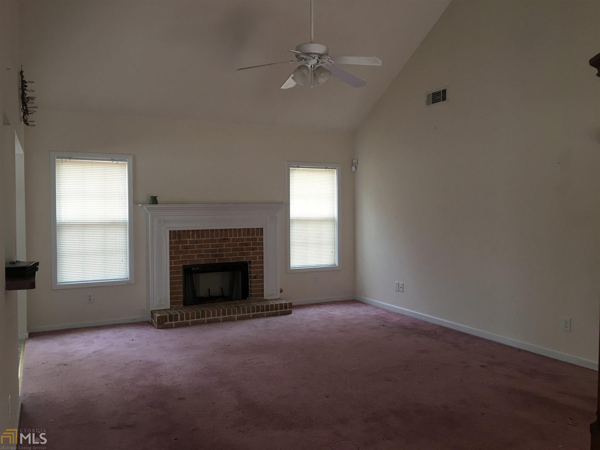 149 Cheryl Ct, Rex, GA 30273 photo 4