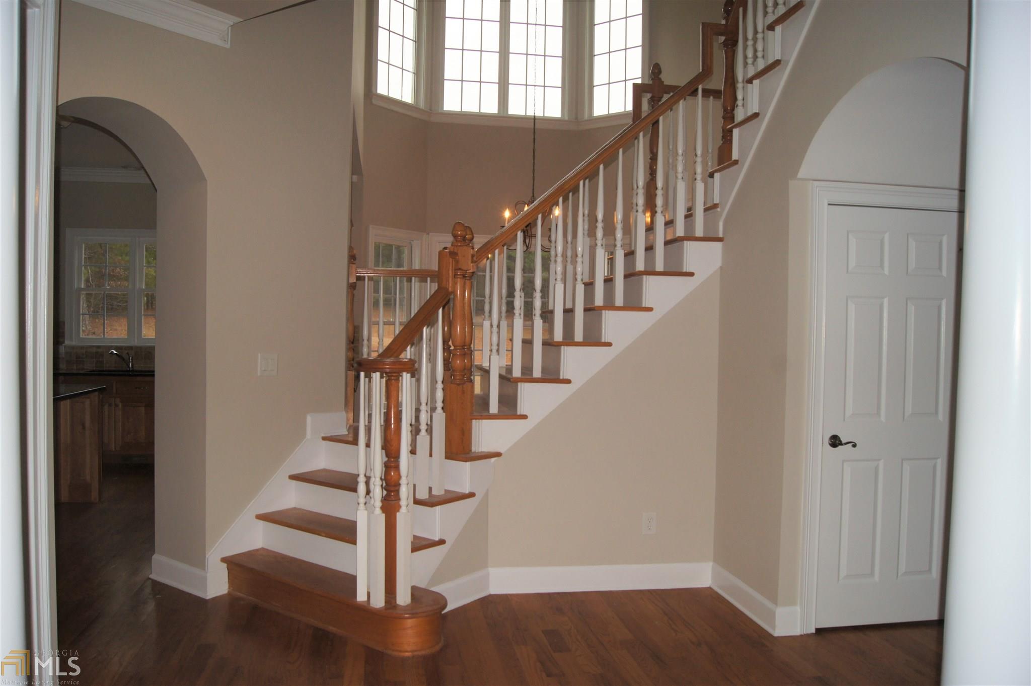 102 Kenmare Row, Tyrone, GA 30290 photo 2