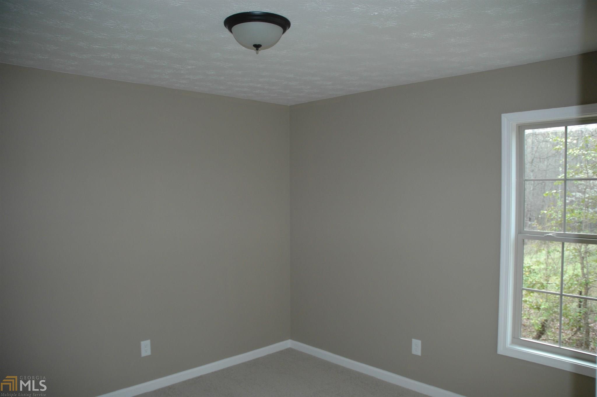 145 Wellington Dr, Lagrange, GA 30240 photo 5