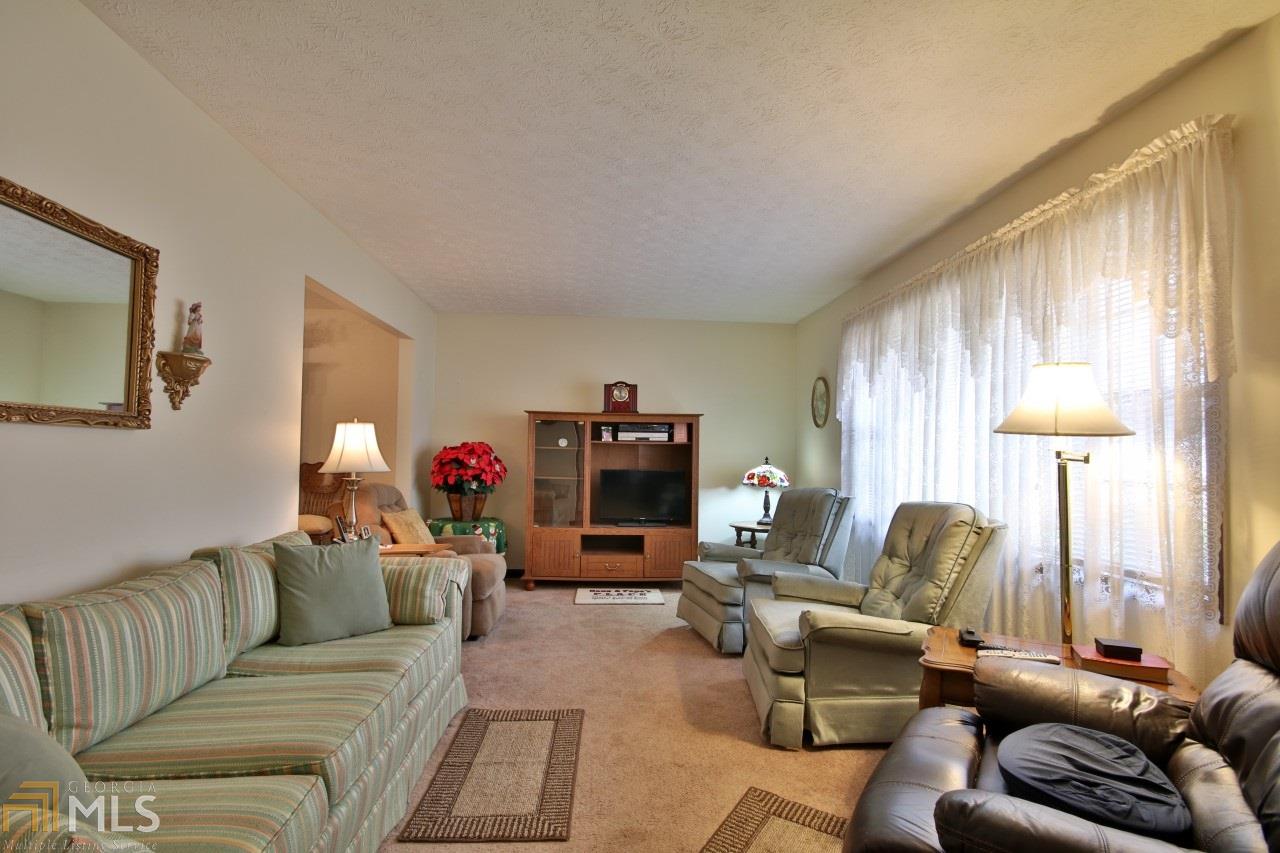 6992 Maddox Rd, Morrow, GA 30260 photo 3