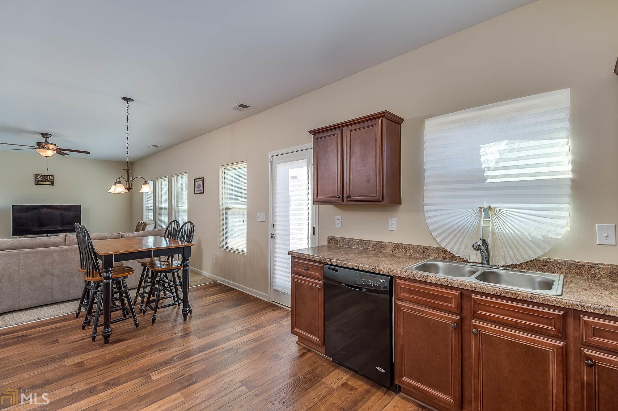 6137 Heisler St, Rex, GA 30273 photo 15
