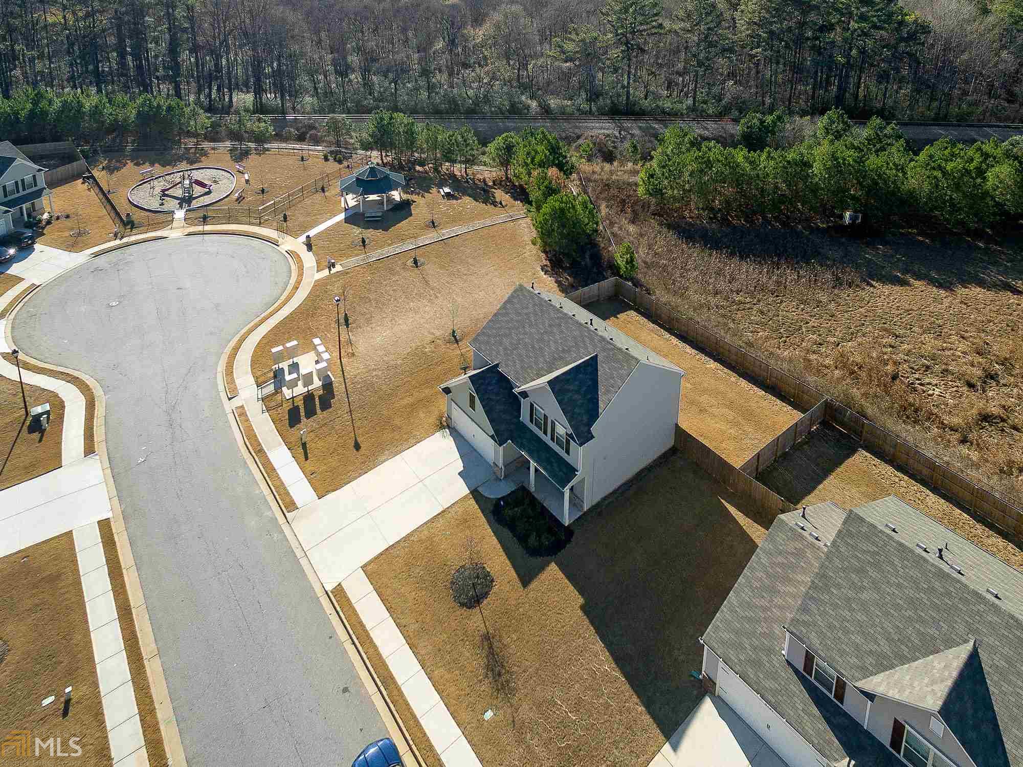 6137 Heisler St, Rex, GA 30273 photo 2
