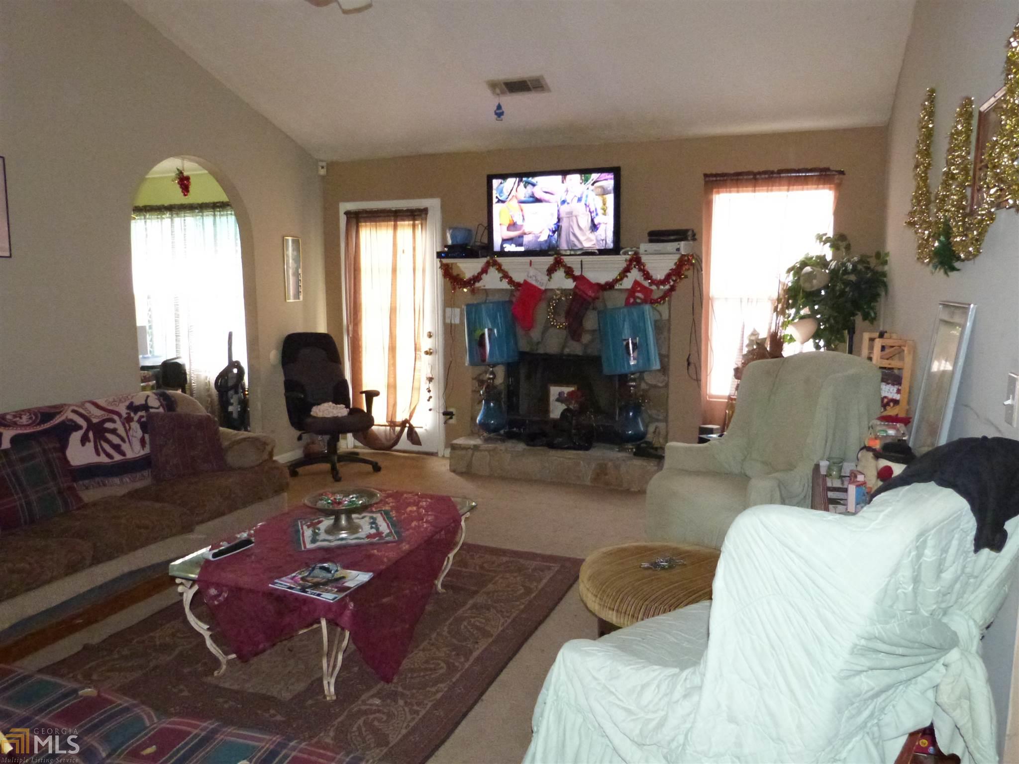 1029 Windsor Dr, Monroe, GA 30656 photo 3