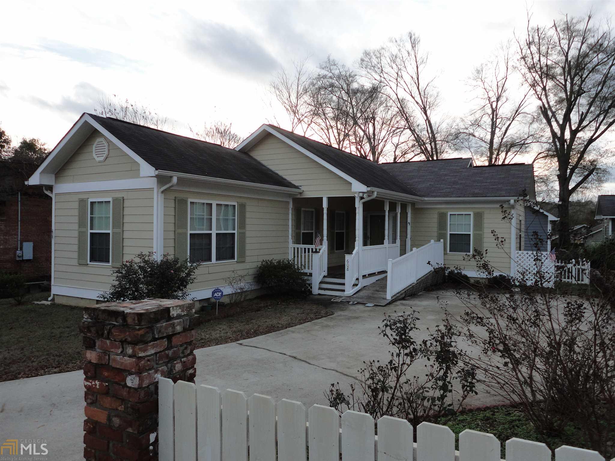 608 Jefferson St, Lagrange, GA 30240 photo 2
