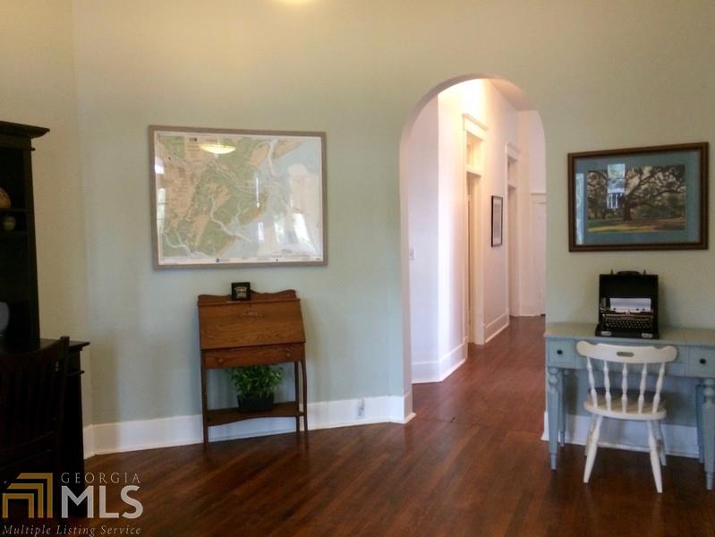 601 E 40th St, Savannah, GA 31401 photo 4