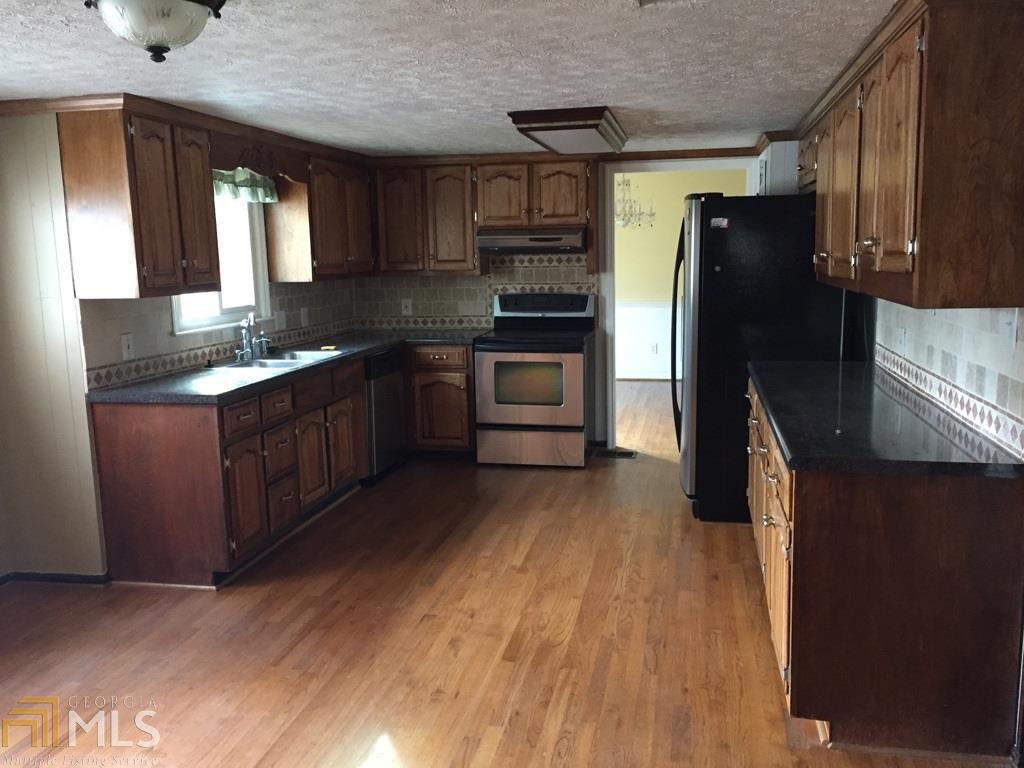 850 Skyline Dr, Covington, GA 30014 photo 4