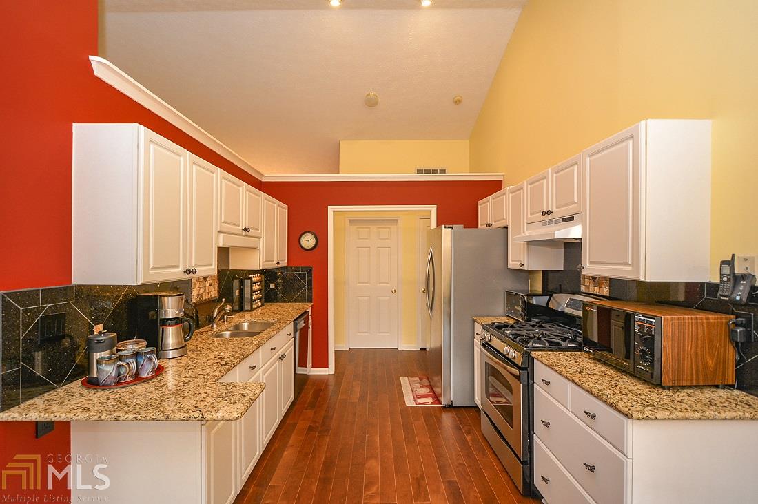 4732 Overlook View Ct, Duluth, GA 30096 photo 2