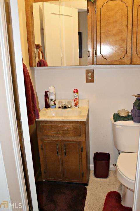 269 Laurel Ave, Comer, GA 30629 photo 9