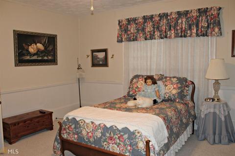 269 Laurel Ave, Comer, GA 30629 photo 10