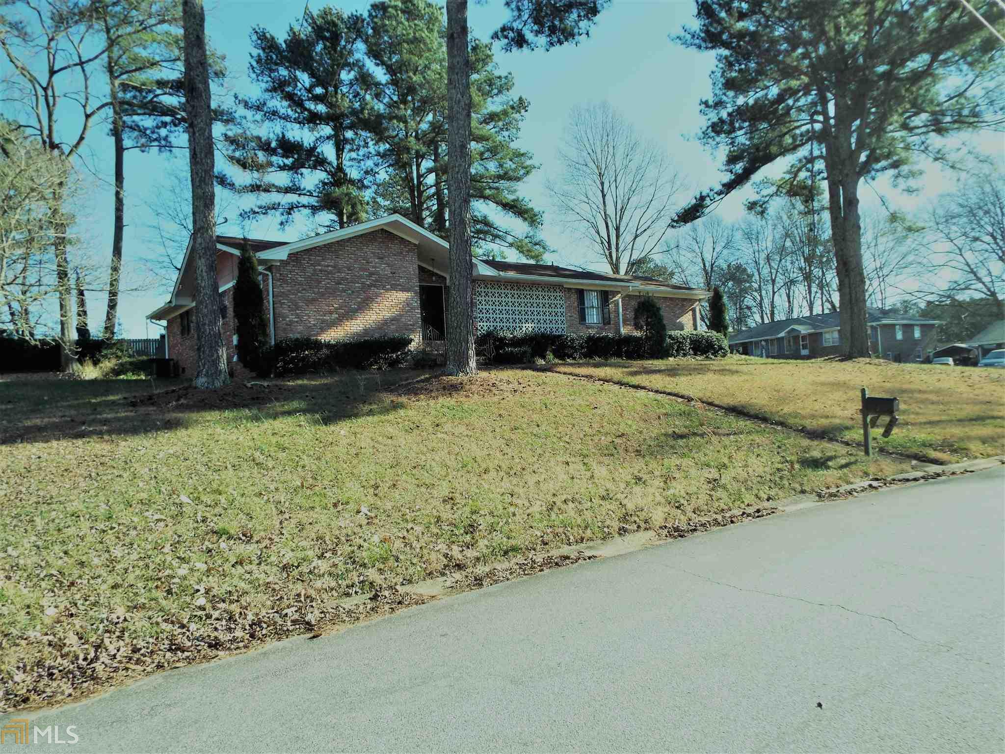 6824 Darrell Ct, Morrow, GA 30260 photo 3