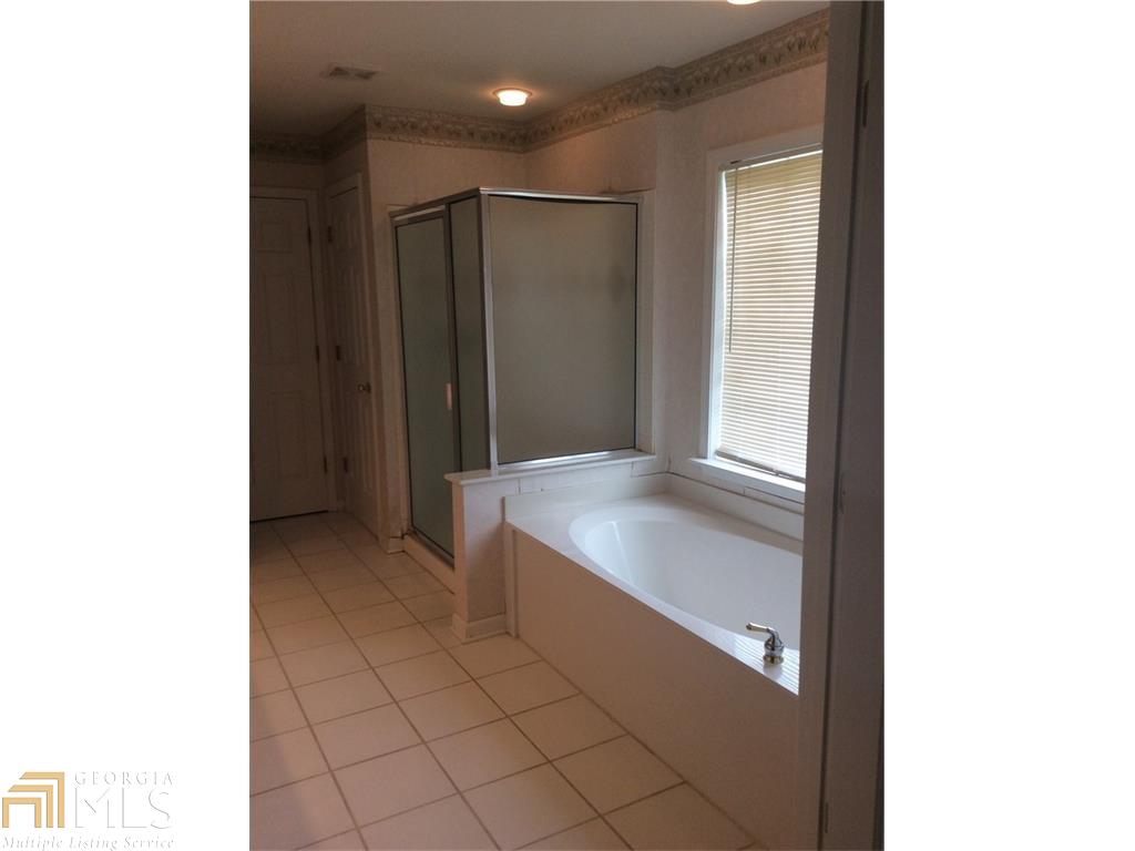520 Midhurst Pl, Suwanee, GA 30024 photo 10