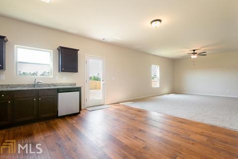 1397 Turning Leaf Ln, Pendergrass, GA 30567 photo 5