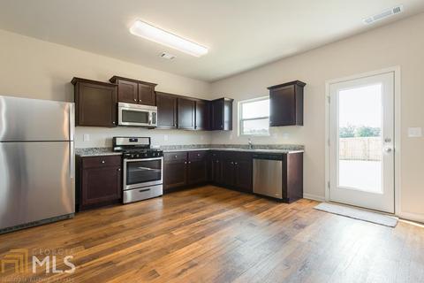 1397 Turning Leaf Ln, Pendergrass, GA 30567 photo 3