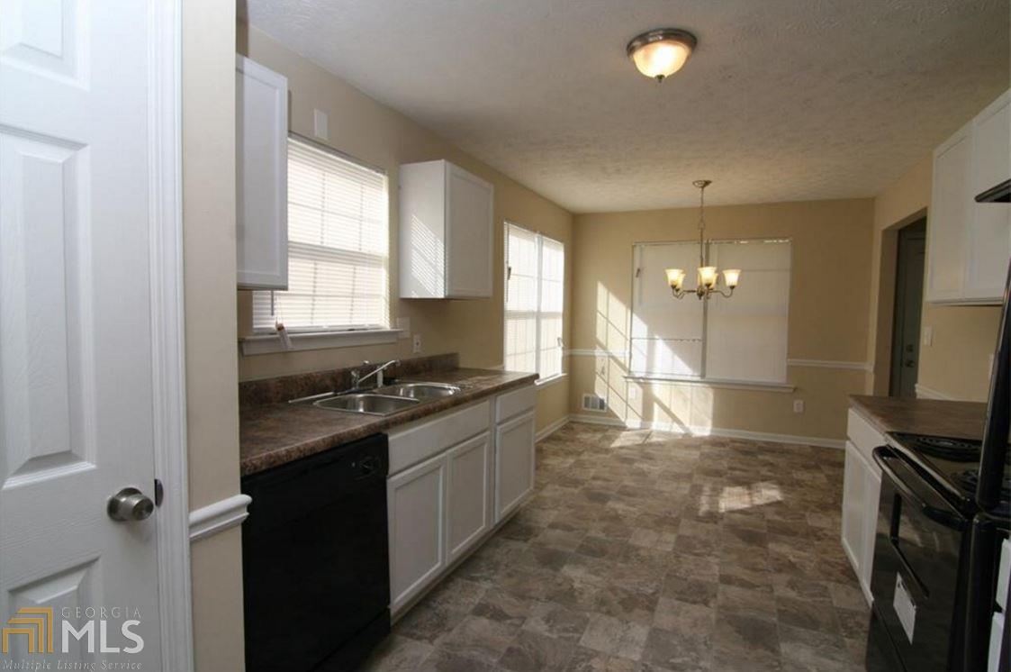 305 Overlook, Covington, GA 30016 photo 4