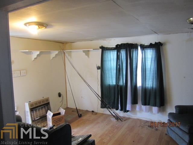209 Weavers Lake Front Rd, Jackson, GA 30233 photo 5