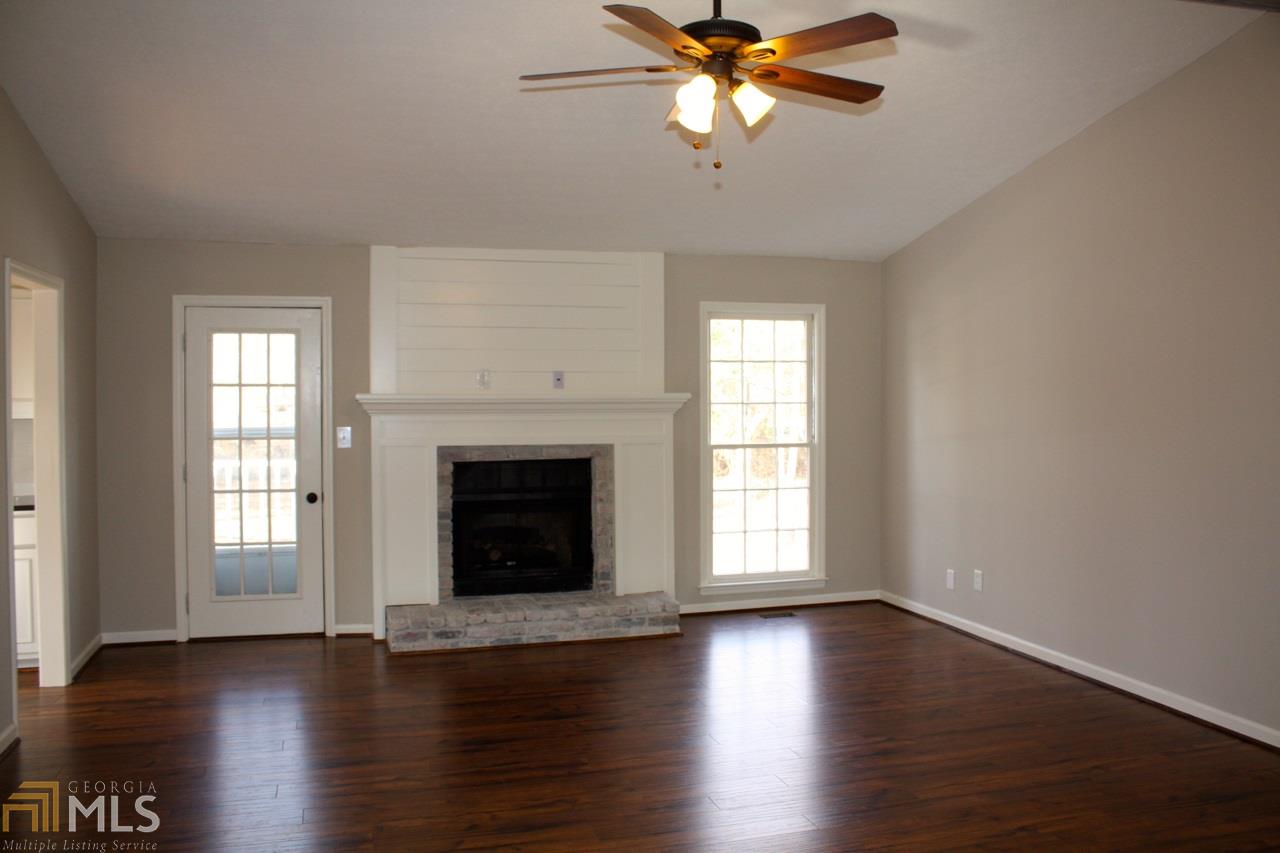 114 Timber Ridge Dr, Lagrange, GA 30240 photo 4