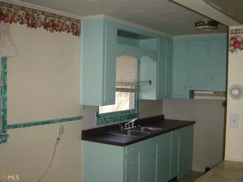 1504 S 3rd St, Lanett, AL 36863 photo 9