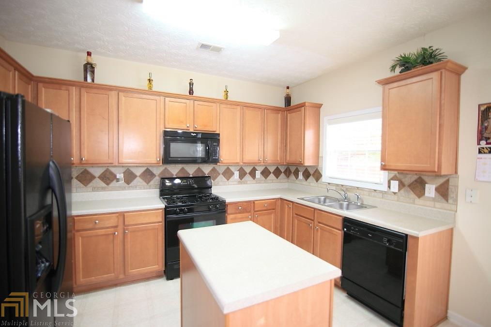 1070 Maple Leaf Dr, Mcdonough, GA 30253 photo 8
