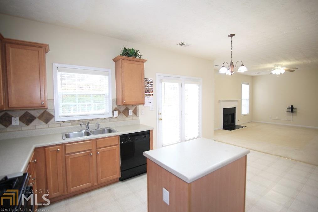 1070 Maple Leaf Dr, Mcdonough, GA 30253 photo 10