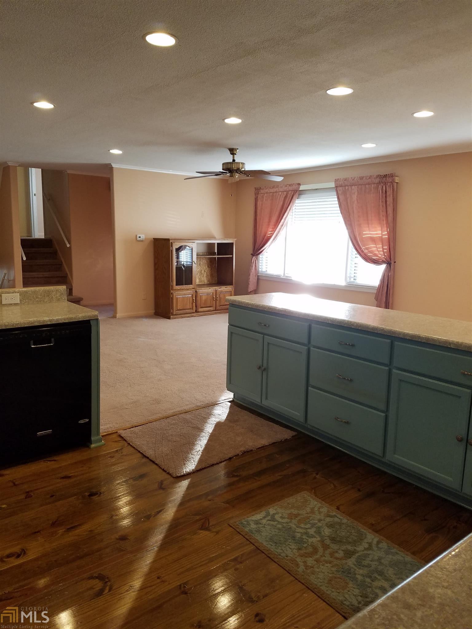 72 Crestlawn Dr, Toccoa, GA 30577 photo 9