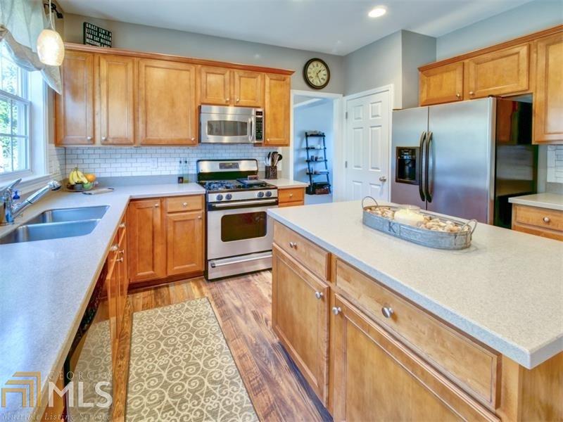135 Hammersmith Dr, Suwanee, GA 30024 photo 3