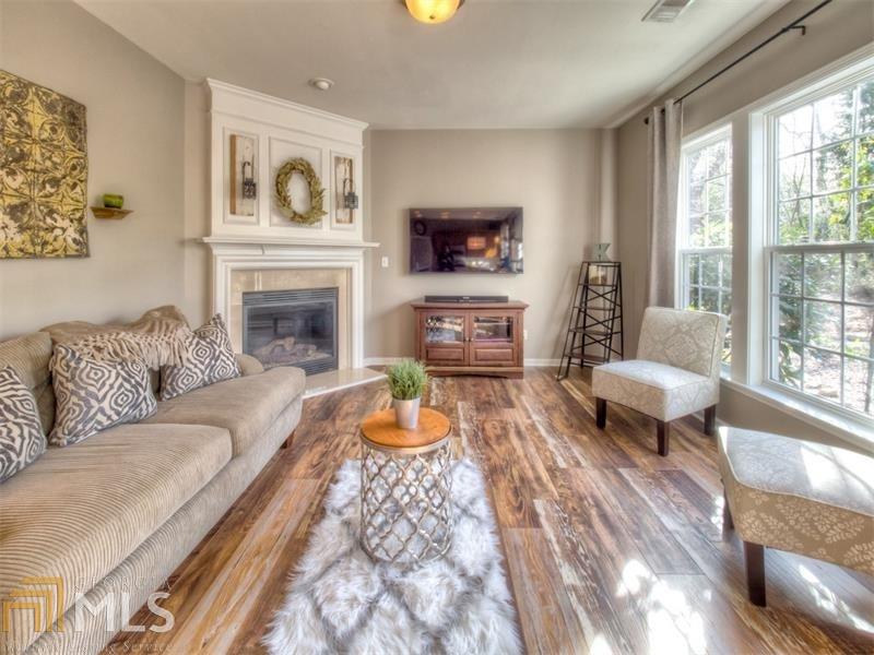 135 Hammersmith Dr, Suwanee, GA 30024 photo 8