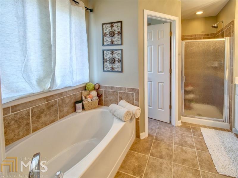 135 Hammersmith Dr, Suwanee, GA 30024 photo 12
