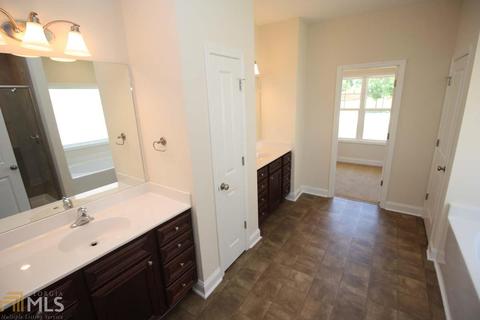 405 Lago Ct, Lagrange, GA 30241 photo 6