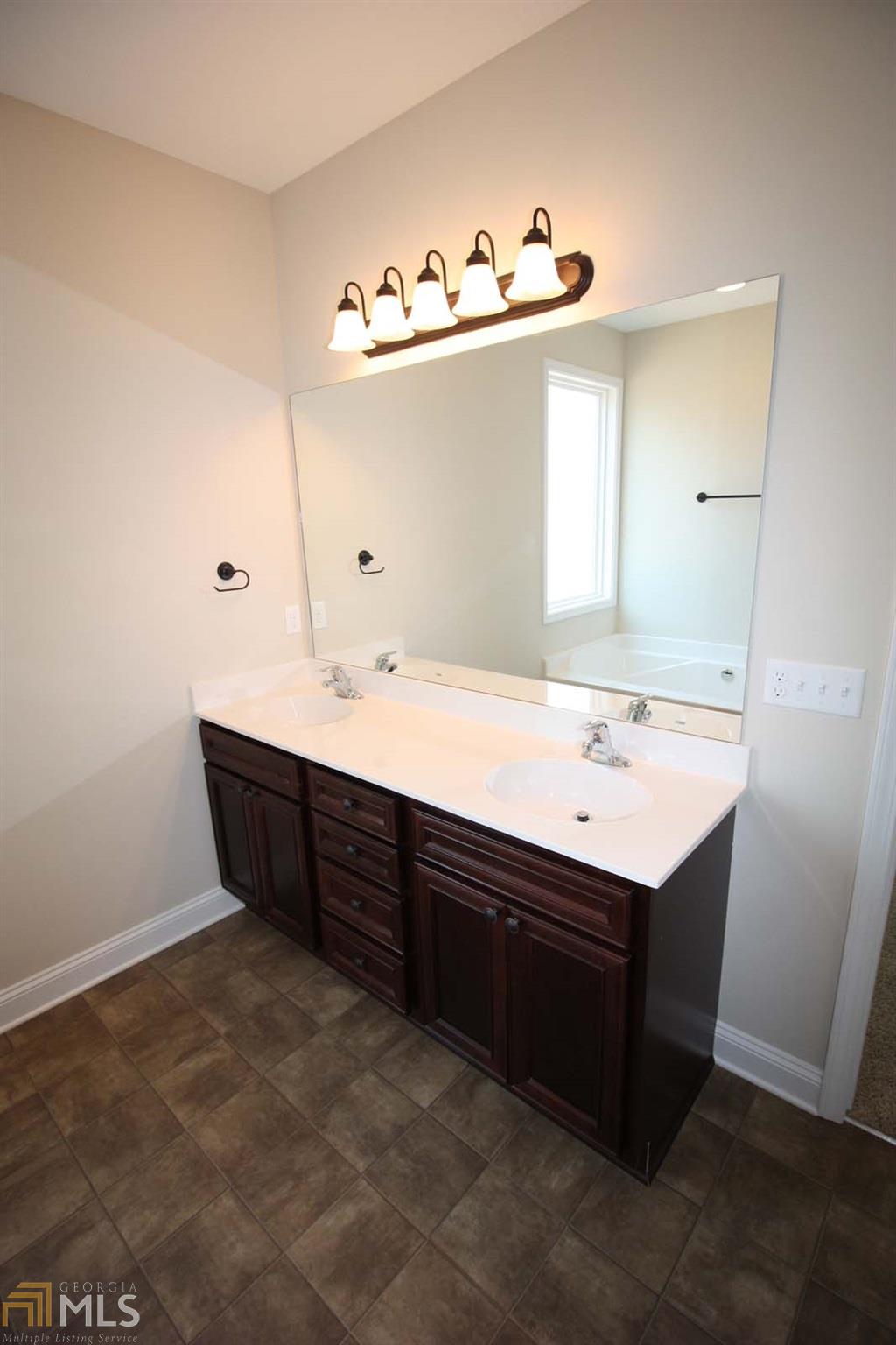 122 Celebration Blvd, Lagrange, GA 30241 photo 9