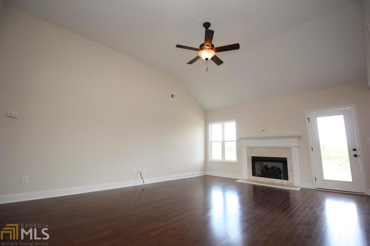 403 Lago Ct, Lagrange, GA 30241 photo 8